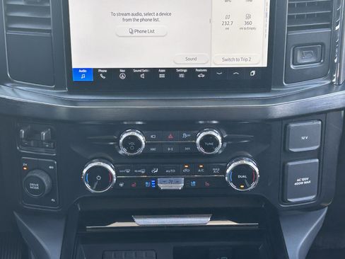 Used 2025 Ford F250 Lariat AWD/4WD image 20