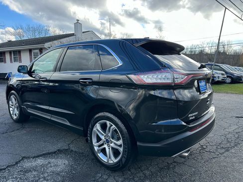 Used 2017 Ford Edge Titanium image 4