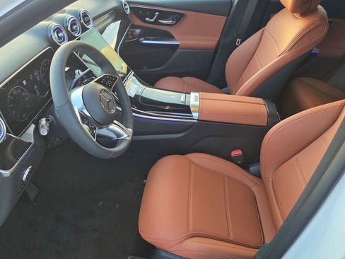 Used 2026 Mercedes-Benz GLC 300 4MATIC image 5