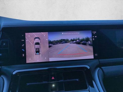 Used 2024 Porsche Panamera image 14