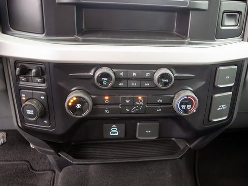 Used 2024 Ford F350 XLT image 20