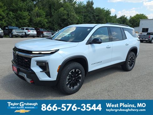 New 2026 Chevrolet Traverse Z71 w/ Enhanced Driving Package AWD/4WD image 4