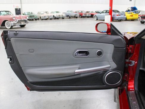 Used 2005 Chrysler Crossfire Limited image 35
