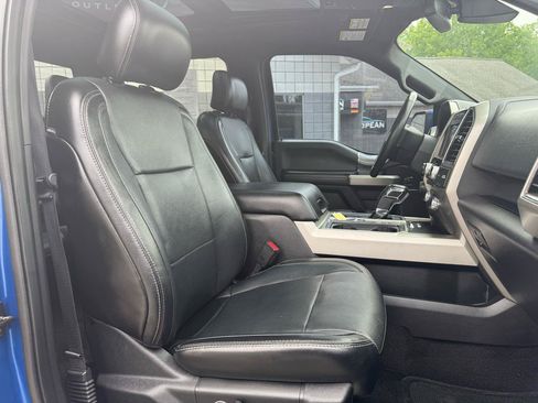 Used 2017 Ford F150 Lariat w/ Equipment Group 502A Luxury AWD/4WD image 12