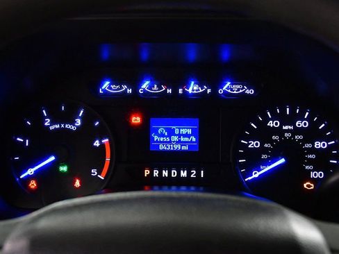 Used 2017 Ford F550 2WD Regular Cab Super Duty image 11