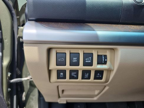 Used 2017 Subaru Outback 2.5i Limited AWD/4WD image 11