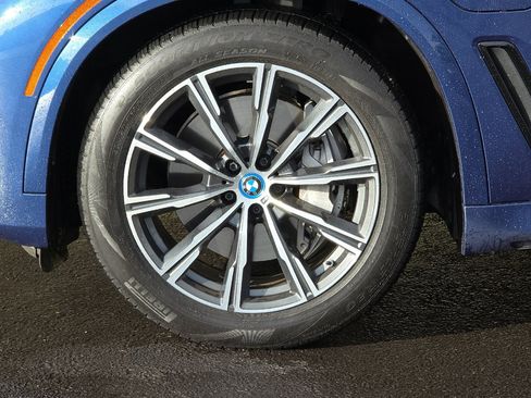 Used 2023 BMW X5 xDrive45e w/ M Sport Package image 28