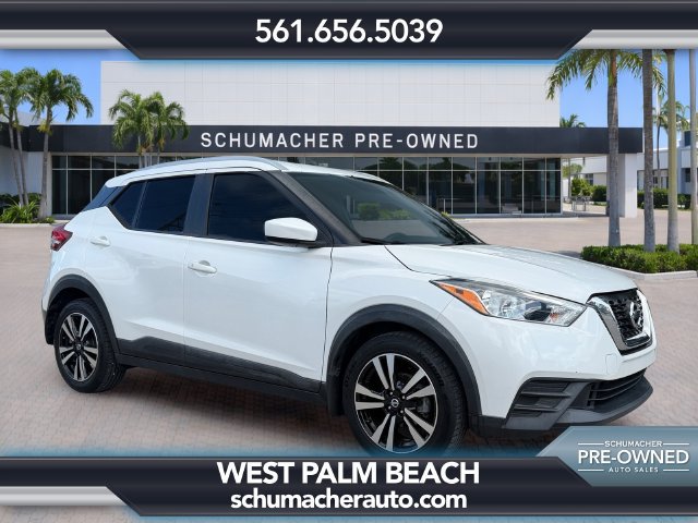 Used 2019 Nissan Kicks SV FWD image 1