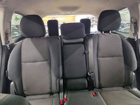 Used 2019 Nissan Pathfinder SV FWD image 12