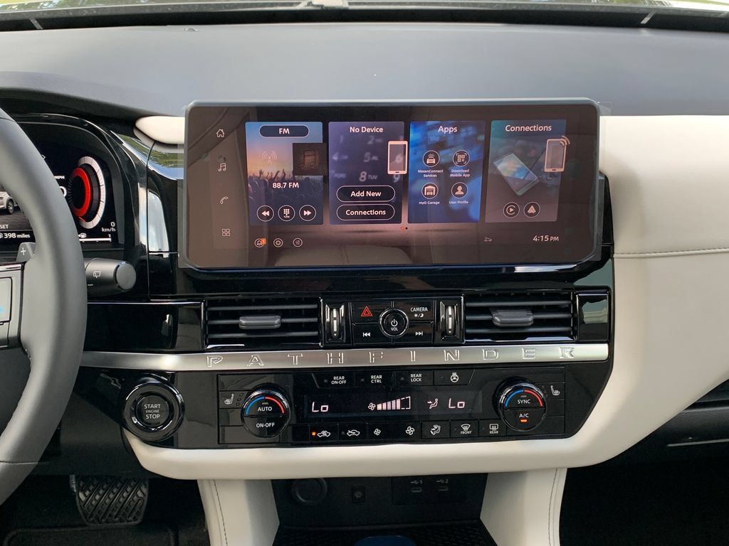 New 2026 Nissan Pathfinder SL w/ SL Premium Package FWD image 12