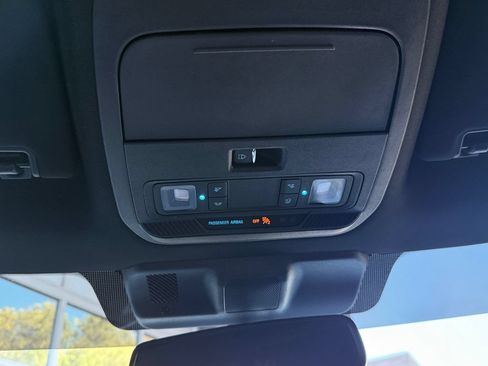 Used 2023 Ford F150 XLT AWD/4WD image 30