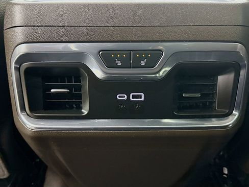 Used 2025 GMC Sierra 3500 Denali w/ Technology Package image 27