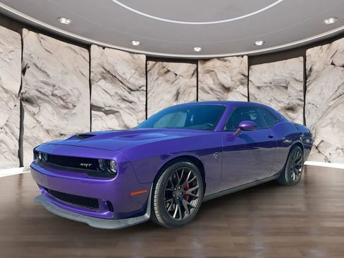 Used 2016 Dodge Challenger SRT Hellcat image 4