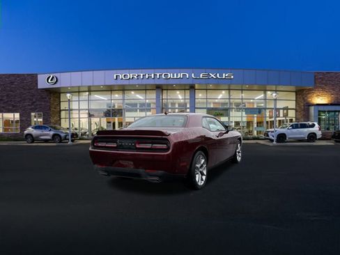 Used 2022 Dodge Challenger SXT w/ Plus Package image 19
