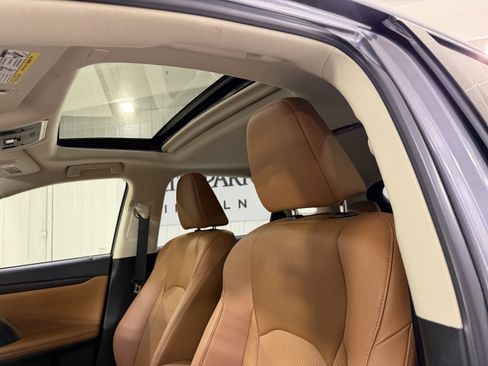 Used 2022 Lexus RX 350 FWD w/ Premium Package image 10