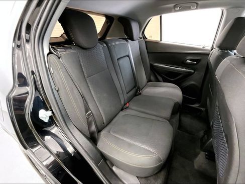 Used 2020 Chevrolet Trax LS FWD image 24
