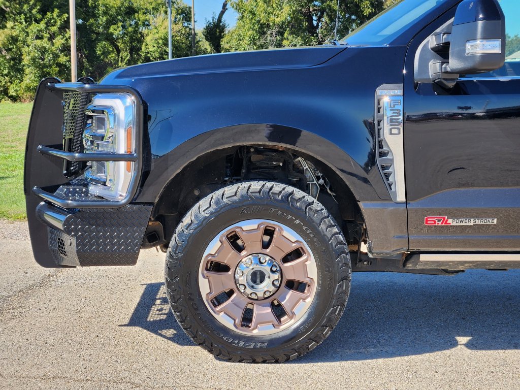 Used 2024 Ford F350 King Ranch w/ FX4 Off-Road Package AWD/4WD image 8