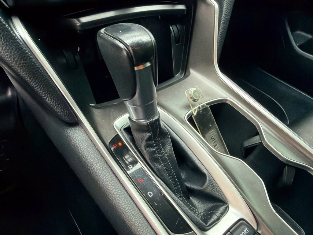 Used 2022 Honda Accord Sport image 6
