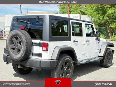 Used 2015 Jeep Wrangler Unlimited Sport w/ Quick Order Package 24S AWD/4WD image 7