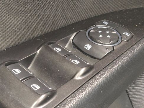 Used 2018 Ford Fusion SE w/ Equipment Group 201A FWD image 27
