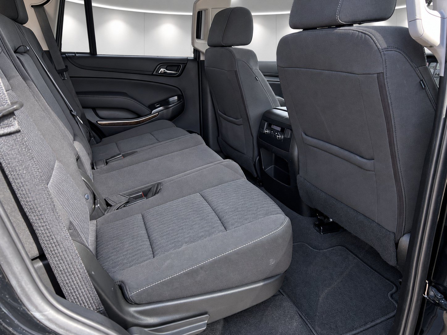 Used 2019 Chevrolet Tahoe LS AWD/4WD image 26