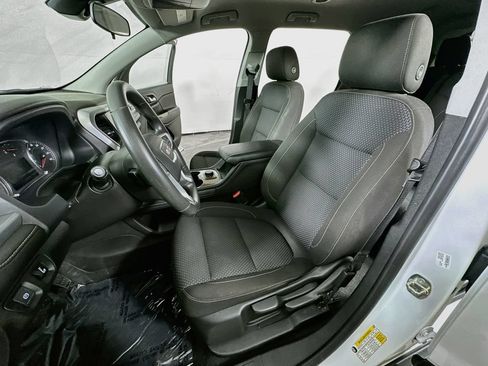 Used 2023 GMC Acadia SLE FWD image 16