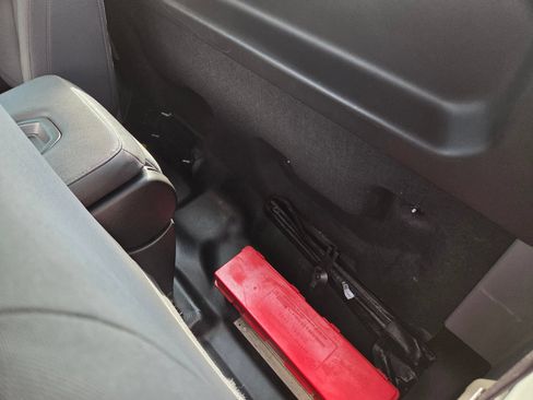 Used 2022 Chevrolet Silverado 1500 W/T RWD image 17
