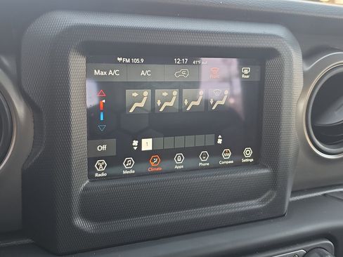 Used 2023 Jeep Wrangler Sport image 27