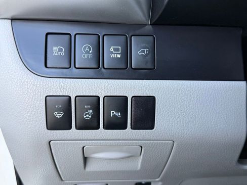Used 2019 Toyota Highlander Limited Platinum AWD/4WD image 26