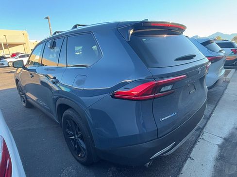 Used 2024 Toyota Grand Highlander AWD Hybrid image 3