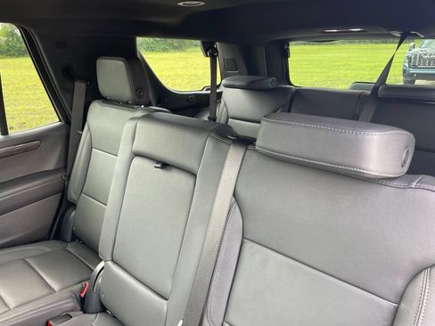 Used 2025 Chevrolet Tahoe Z71 AWD/4WD image 36