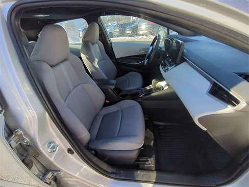 Used 2024 Toyota Corolla SE w/ SE Premium Package image 21