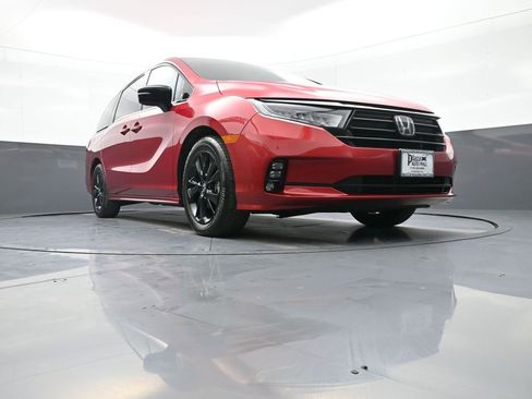 Certified 2023 Honda Odyssey Sport image 30
