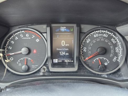 Used 2022 Toyota Tacoma SR RWD image 16