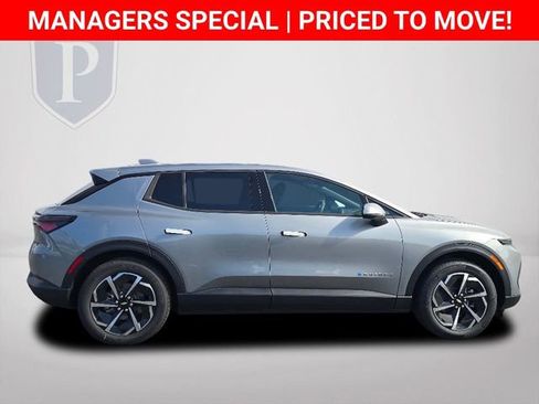 New 2026 Chevrolet Equinox EV LT image 4