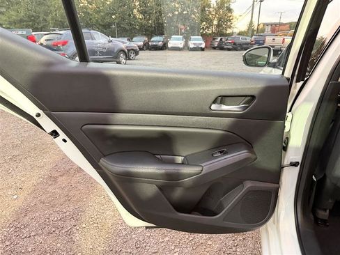 Used 2019 Nissan Altima 2.5 SV FWD image 13