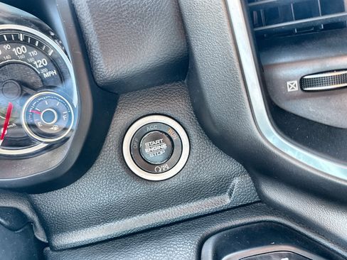 Used 2019 RAM 2500 Big Horn image 17