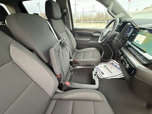 Used 2025 Chevrolet Silverado 1500 LT image 52