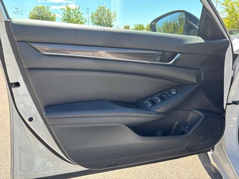 Used 2021 Honda Accord Sport image 13