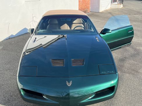 Used 1992 Pontiac Firebird Trans Am RWD image 32