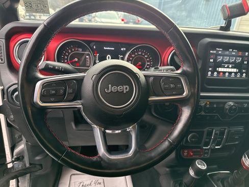 Used 2021 Jeep Wrangler Unlimited Rubicon w/ Cold Weather Group image 14