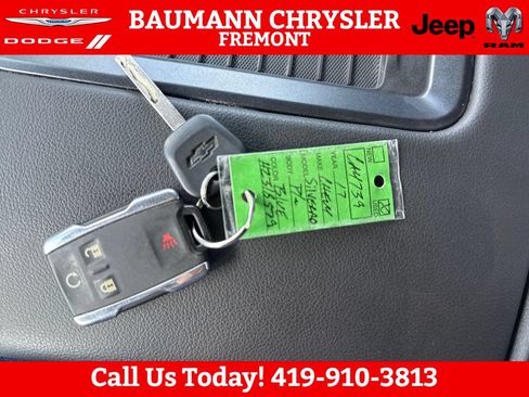 Used 2017 Chevrolet Silverado 1500 LTZ Z71 AWD/4WD image 29