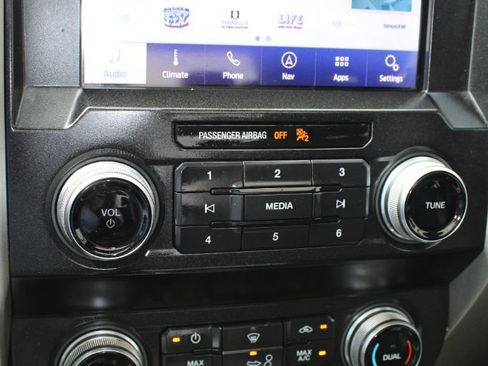 Used 2020 Ford F150 Lariat w/ Equipment Group 502A Luxury AWD/4WD image 8