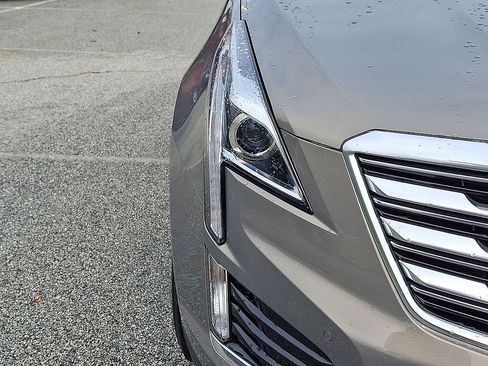 Used 2019 Cadillac XT5 Luxury AWD/4WD image 28
