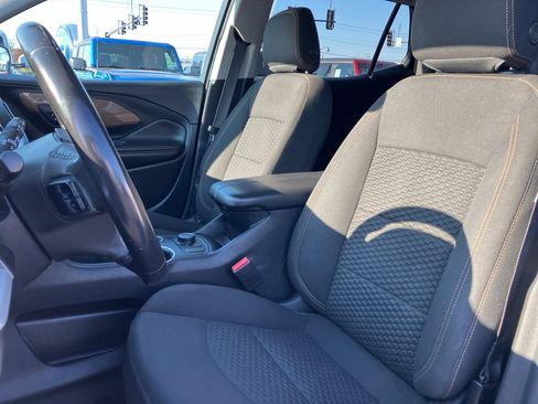 Used 2021 GMC Terrain SLE w/ Elevation Edition image 27