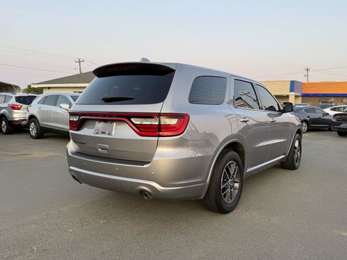 Used 2021 Dodge Durango SXT RWD image 6