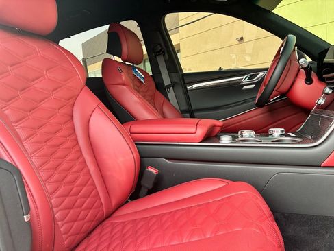 New 2026 Genesis GV80 3.5T e-SC image 17
