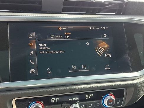 Used 2022 Audi Q3 2.0T Premium Plus image 20