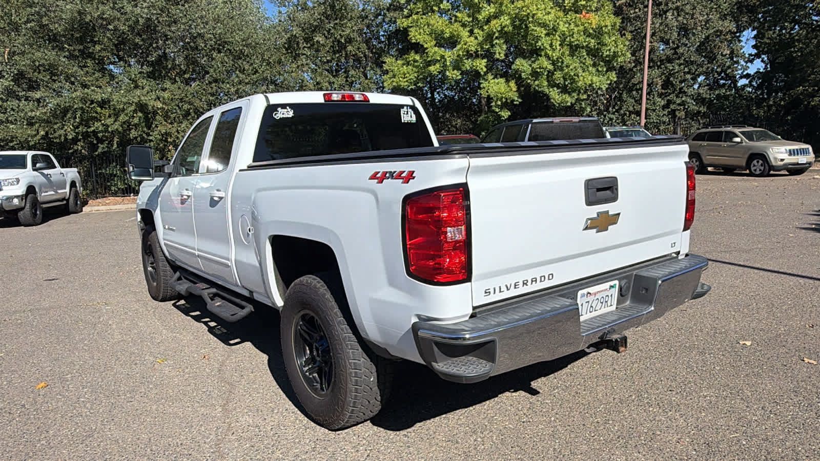 Used 2018 Chevrolet Silverado 1500 LT w/ Trailering Package AWD/4WD image 7