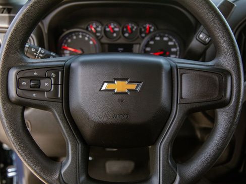 Used 2022 Chevrolet Silverado 1500 Custom image 16